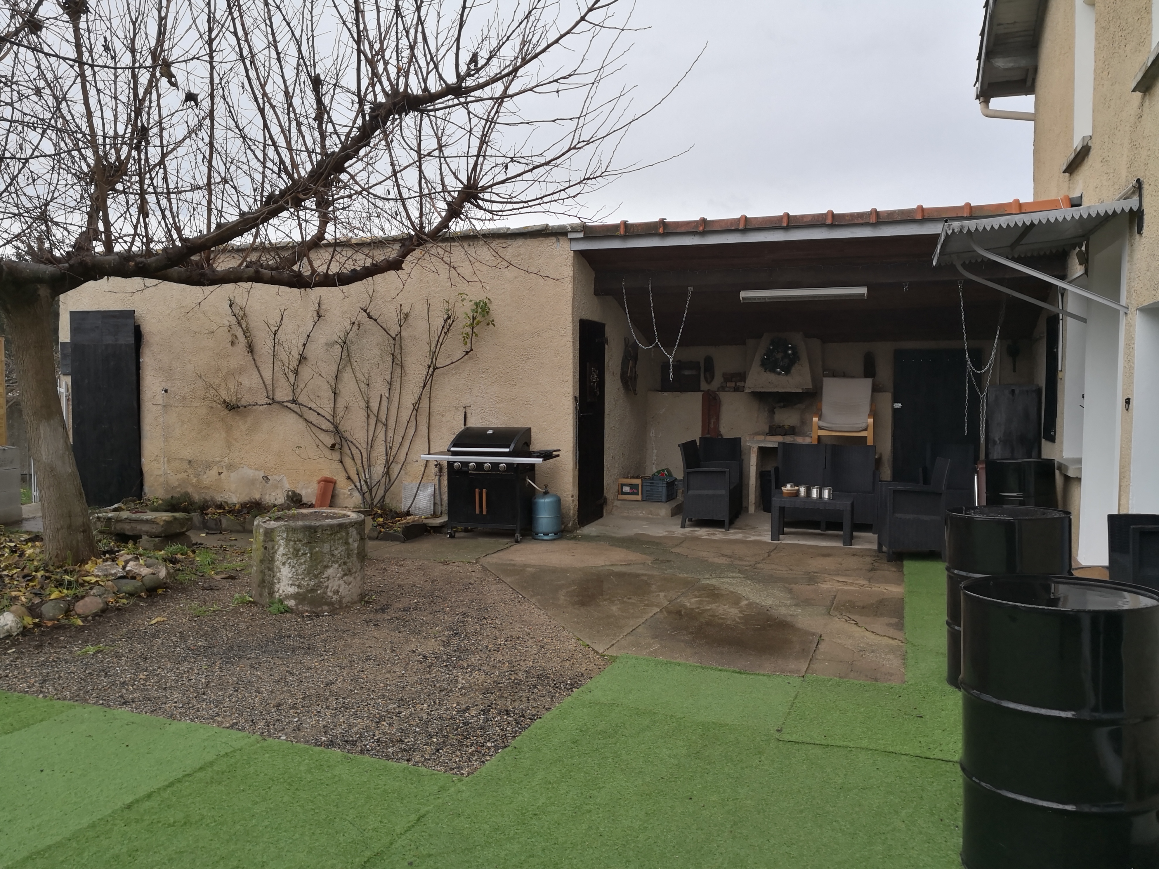 Extérieur du Refuge Des Extases, l'un des gites de l'Antre Des Vices, vos gites BDSM proche de Valence e, rhone-alpes